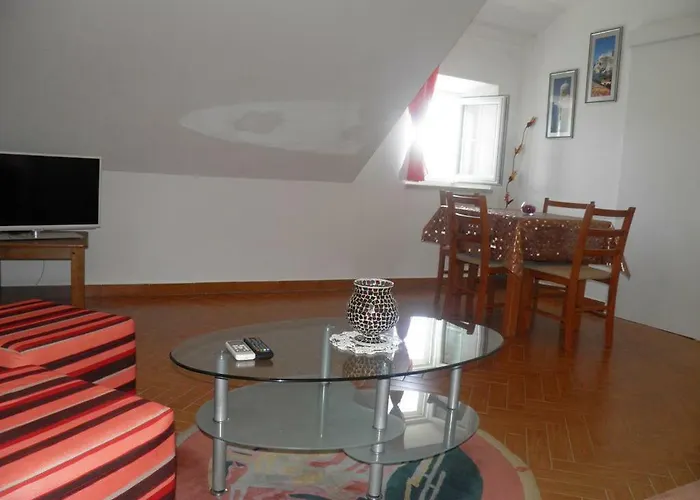 Apartment Romantic Donje Celo