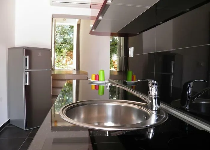 Apartment Romantic Donje Celo